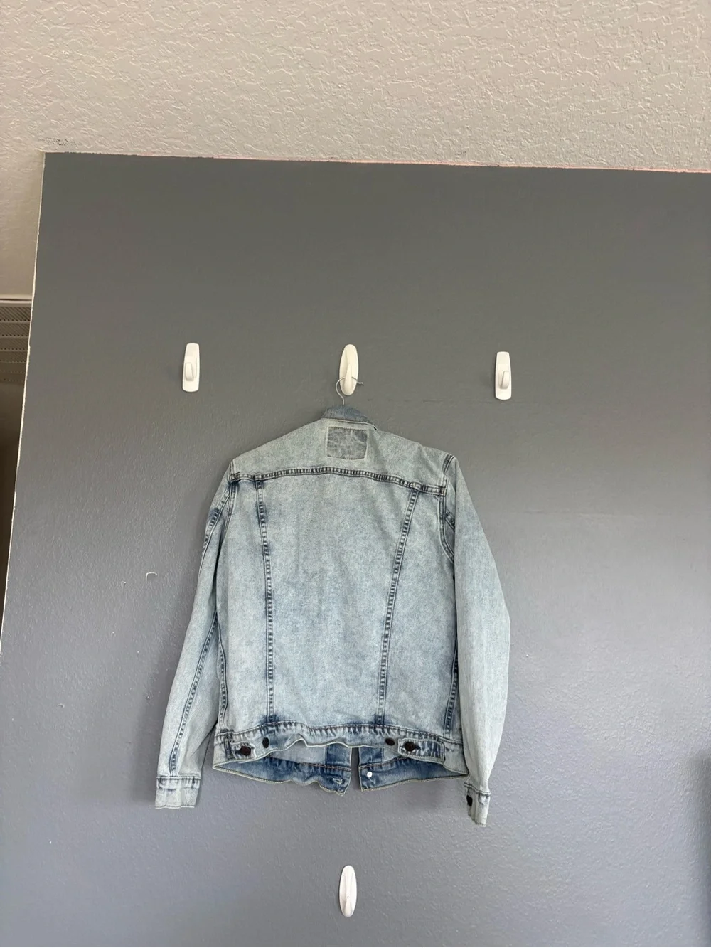 Levi's Premium Men's Original Trucker Denim Jacket Size M Light Wash
